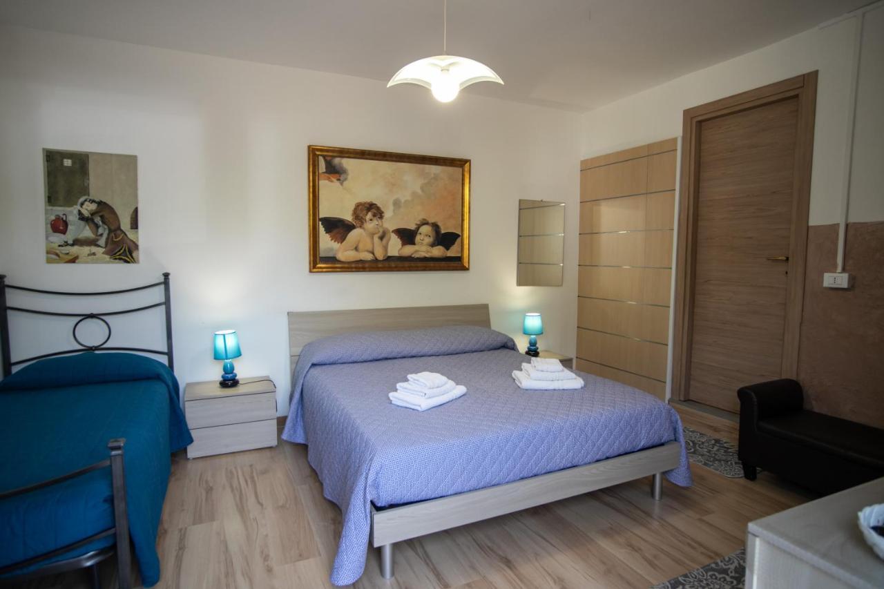 Royal Rooms Террачина Екстер'єр фото